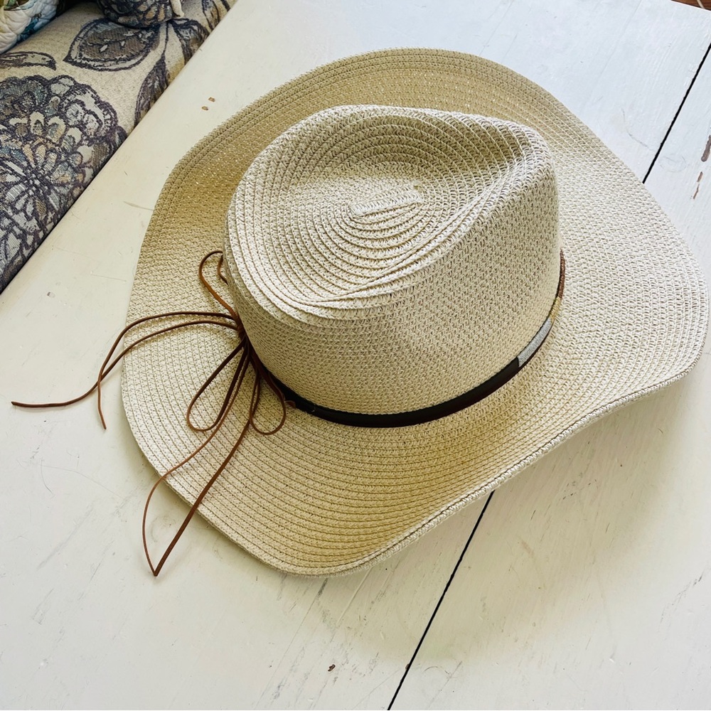 Classic Cream Tan Cowboy Hat Brown Band Metallic Accents Cowrie Shell - Picture 8 of 11